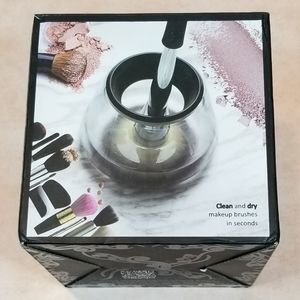 BNIB Automatic Makeup Brush Cleaner